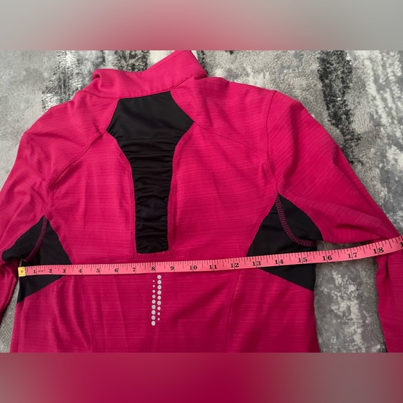 Roadrunner Women’s pink pull over half zip lightweight sweatshirt size small - Picture 5 of 8